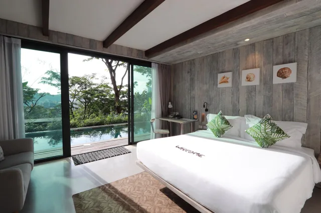 Duplex, Pool, King Bed, Sea View, Dinso Resort 1/1