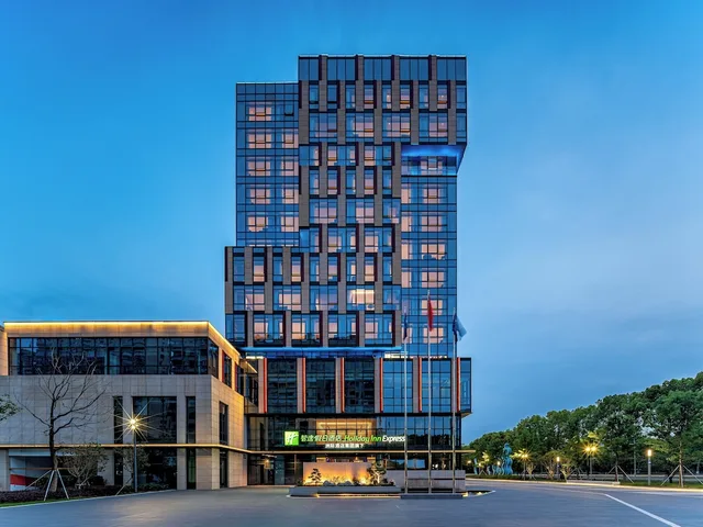 Holiday Inn Express Kunshan Yushan by IHG، Kunshan 1/50