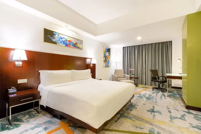 غرفة بريميوم بسرير كينج، Holiday Inn Vista 4/7
