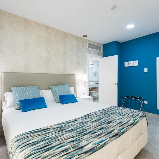 2 Bedrooms, Courtyard, Apartment، Holiday Club Playa Amadores 3/9