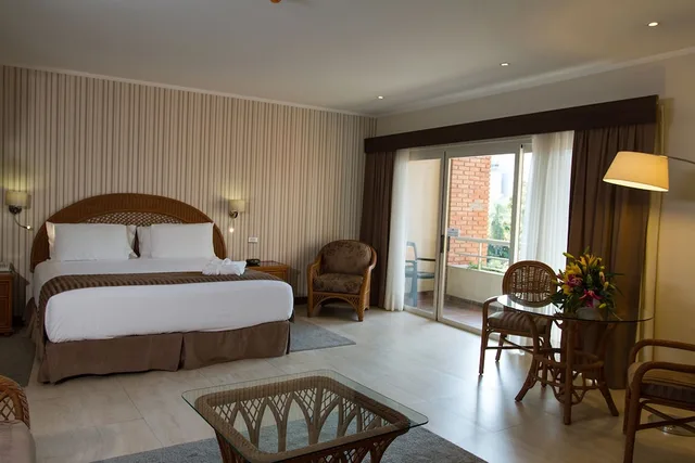 Suite, King Bed, Camino Real 1/8