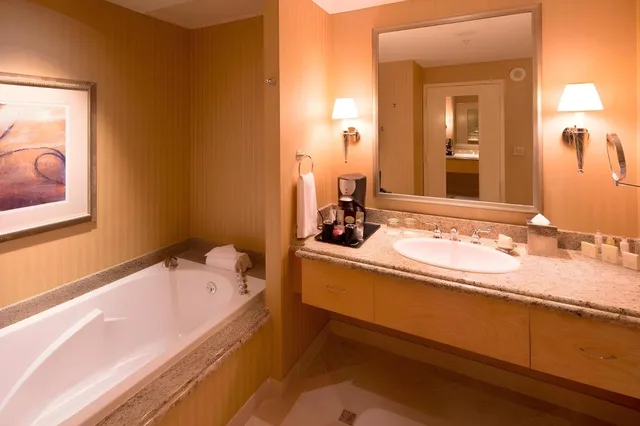 Silver, Suite، Bally S Shreveport Casino Hotel 3/3