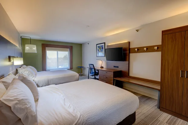 غرفة بسريرين كوين لذوي الإعاقة، Holiday Inn Express Hotel And Suites Shelbyville Indianapolis 1/5