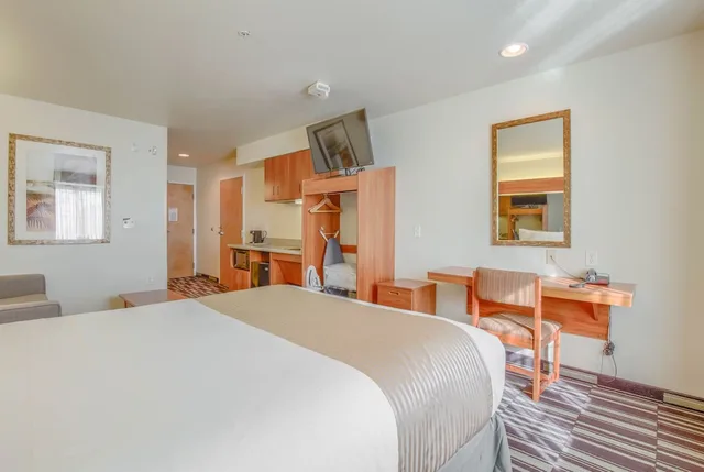 جناح استوديو بسرير كوين، Microtel Inn & Suites by Wyndham Gulf Shores 2/10