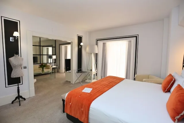 جناح، Mariposa Hotel Ex Room Mate Lola 2/3