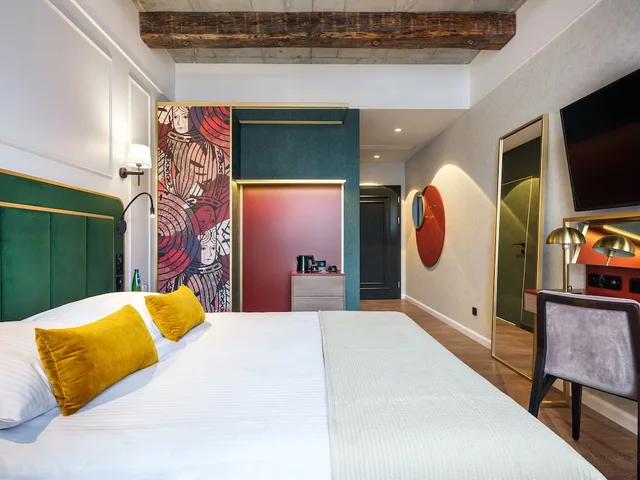 Standard, Double Bed, Hotel Golden Queen 6/10