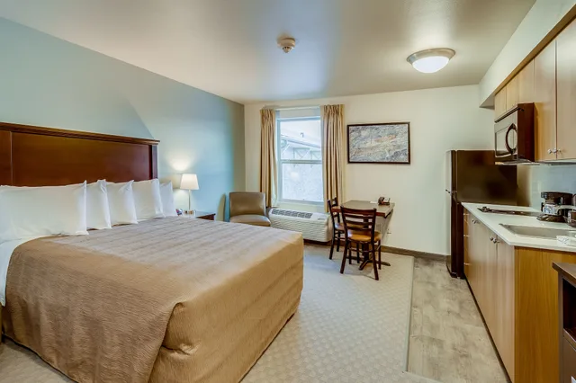 Studio, Queen Bed, Aptel Studio Hotel 2/6