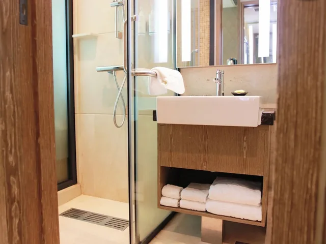 Deluxe, 2 Double Beds, Kew Green Hotel Mongkok 3/3