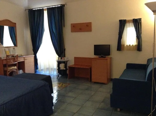غرفة سوبيريور بسرير مزدوج، HOTEL FLORIDIANA 5/9