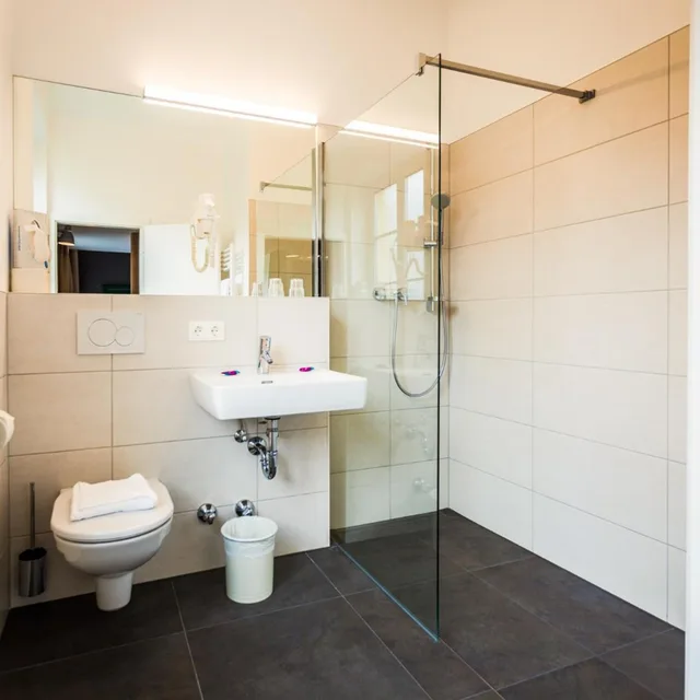 Room, Triple, Markus Sittikus Hotel Sigl Gmbh 7/8