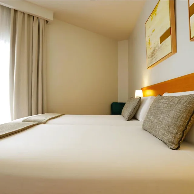جناح جونيور مع أريكة، Hotel Arc La Rambla 3/6