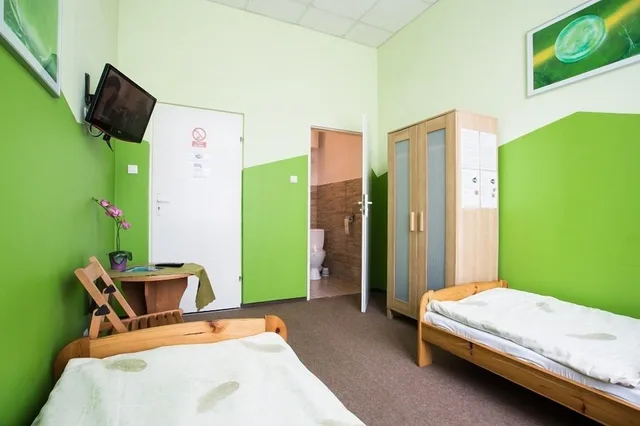 غرفة بسرير مزدوج بحمام خاص، Moon Hostel Wroclaw 1/3