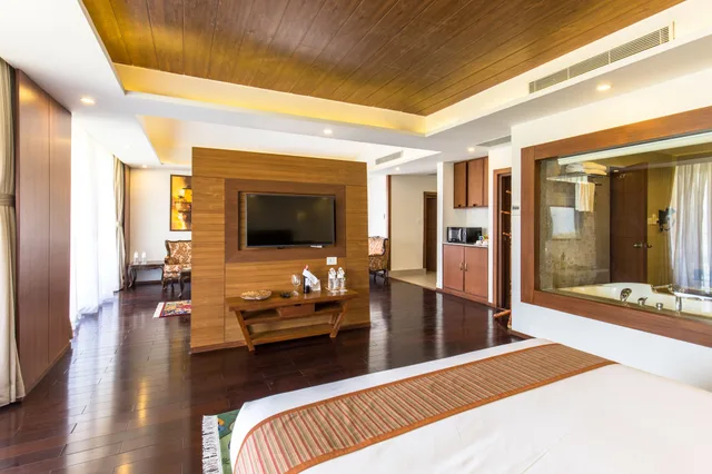 جناح رئاسي بسرير كينج بإطلالة على الجبل بحوض استحمام، Mountain Glory Forest Resort 6/10