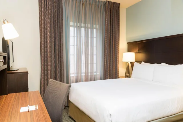 غرفة بسرير كينج بغرفة نوم واحدة لذوي الإعاقة، Staybridge Suites Chicago Oakbrook Terrace 4/9