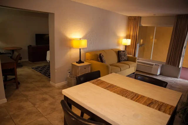 Suite, King Bed, Days Inn By Wyndham Cocoa Cruiseport West At I-95/524 6/8