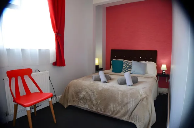 غرفة اقتصادية بسرير مزدوج، Queen's Guesthouse 1/1