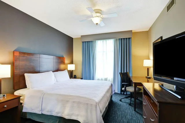 جناح بسرير كينج بغرفة نوم واحدة بحوض جاكوزي، Homewood Suites by Hilton Mobile East Bay Daphne 1/3
