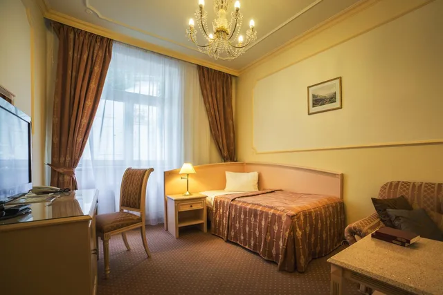 غرفة قياسية مفردة، Interhotel Central 2/4