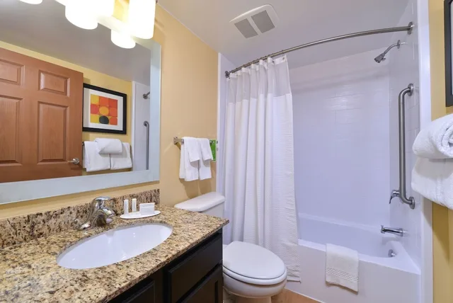 جناح استوديو بسرير كينج، Towneplace Suites Miami Lakes 4/5