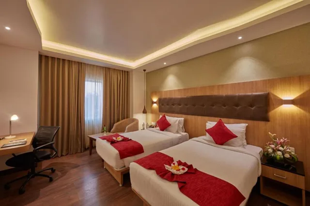 غرفة ديلوكس بسرير كوين بإطلالة على الحديقة للمدخنين، Shivas Galaxy Hotel 2/4