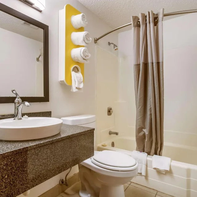 غرفة رباعية، Motel6 Albert Lea, MN 10/10