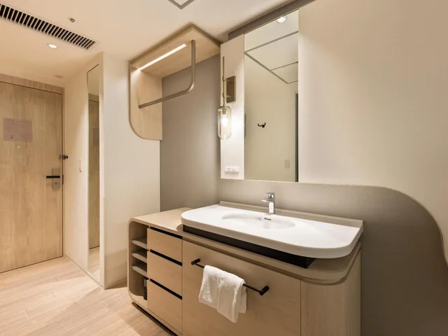 غرفة ديلوكس بسريرين منفصلين مع أريكة، Mitsui Garden Hotel Yokohama Minatomirai Premier 6/6