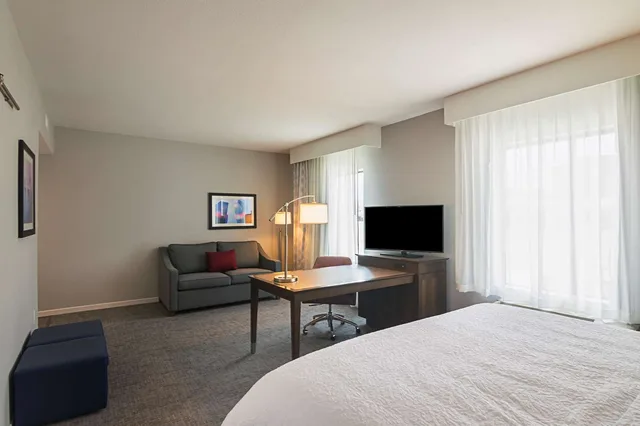 جناح بسرير كينج، Hampton Inn & Suites Dallas/Richardson 3/4