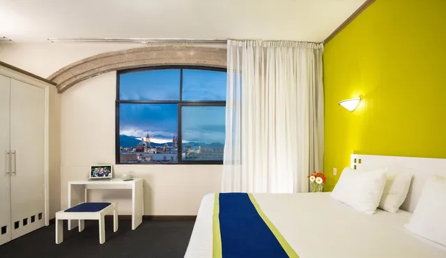 غرفة قياسية بسرير مزدوج، Vista Express Morelia Hotel 2/3
