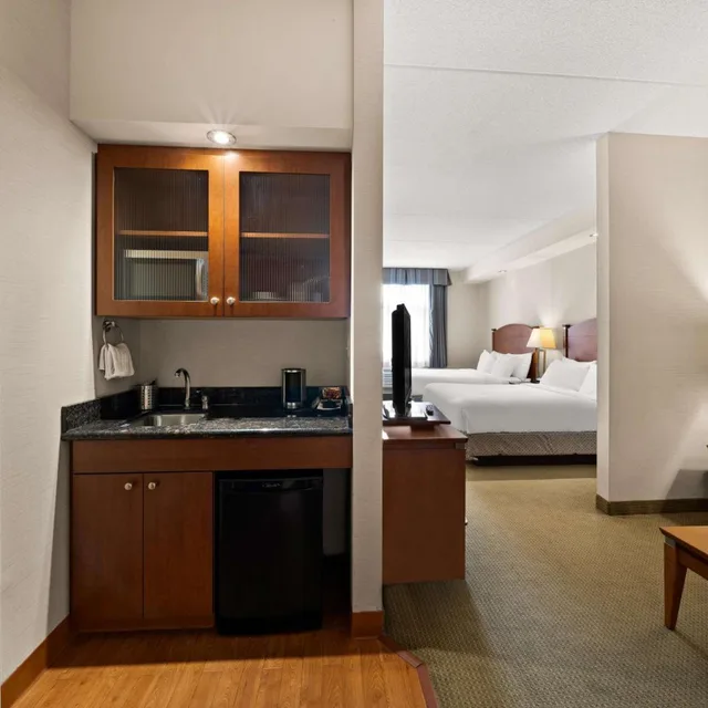 جناح رباعي بسرير كينج، Best Western Plus Orangeville Inn and Suites 6/7