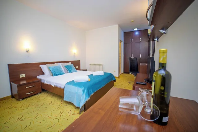 غرفة قياسية بسرير كوين، Hotel Odissey 3/4