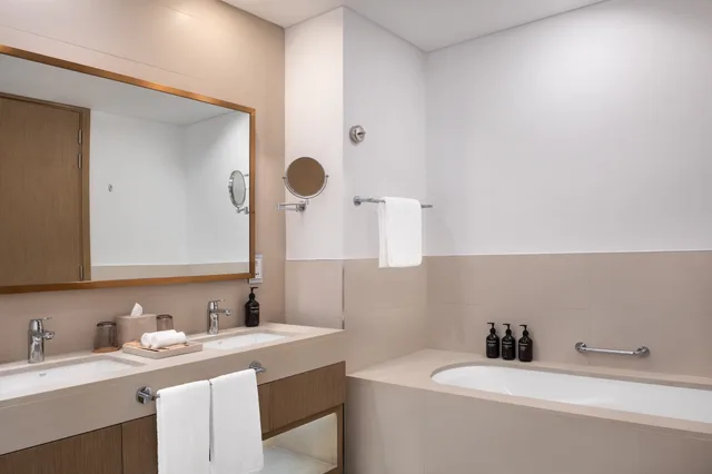 جناح بريميير بإطلالة على البحر، Vida Beach Resort Marassi Al Bahrain 3/3