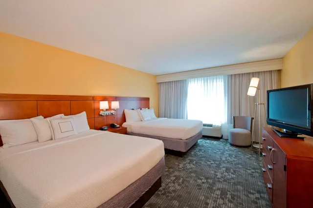 جناح بسرير مزدوج، Courtyard by Marriott Jacksonville Flagler Center 2/6
