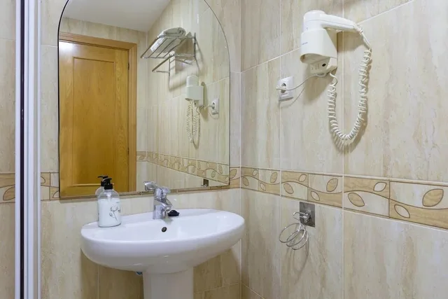 Superior, Apartment, 1 Single and 2 Double Beds، PUERTA DEL SOL TRM only adults 5/5