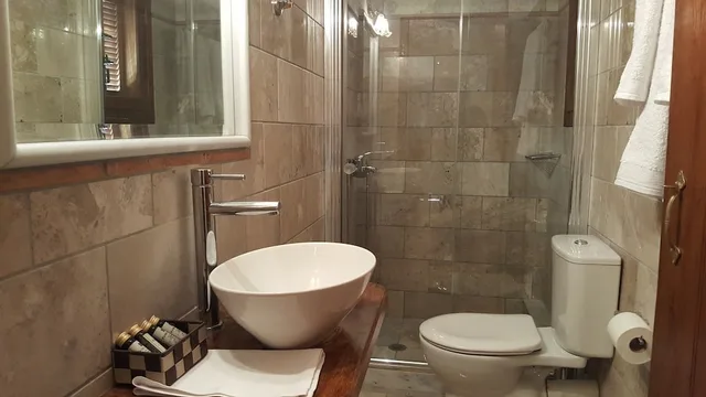 جناح ديلوكس بسرير كينج، Liotrivi Historical Mansion & Boutique Hotel 2/2