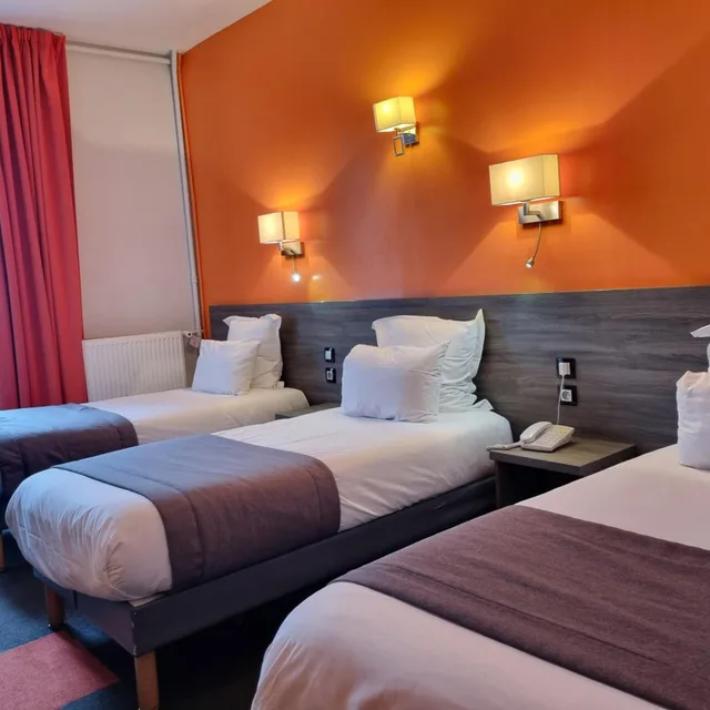 غرفة ثلاثية، COMFORT HOTEL ACTUEL CHAMBERY CENTRE 2/10