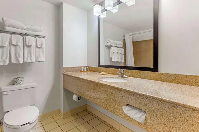 غرفة بسريرين كوين، Country Inn Suites By Radisson Newport News South Va 5/5