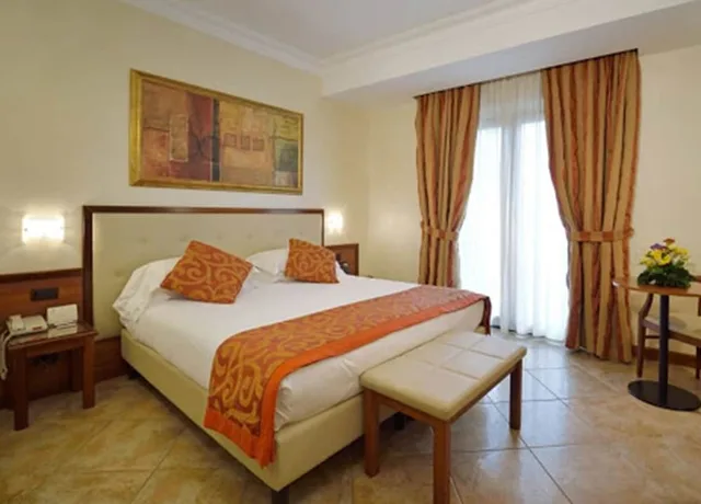 غرفة سوبيريور بسريرين منفصلين، Hotel Athena Siena 2/7