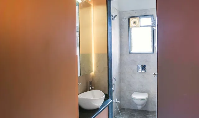 غرفة ديلوكس بسرير كوين، Treebo Naunidh Suites 5/5