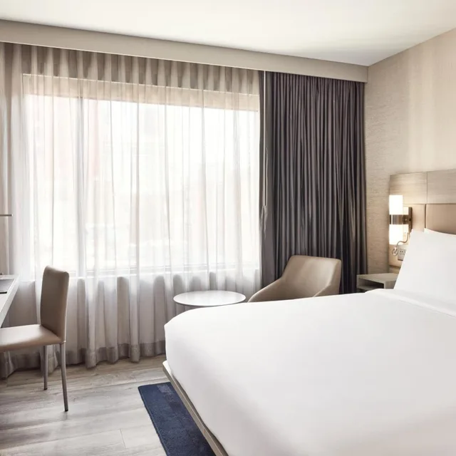 غرفة قياسية بسرير كينج لذوي الإعاقة، AC Hotel San Diego Downtown Gaslamp Quarter 2/5