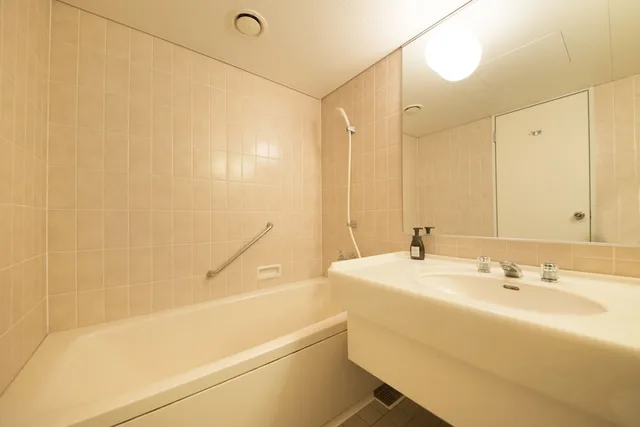 غرفة يابانية بفرشتي فوتون، Yutorelo Nikko Hostel 3/4