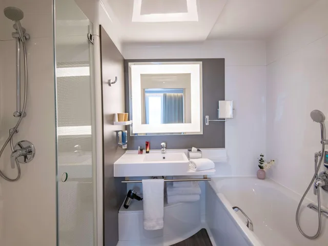 استوديو بسرير مزدوج مع أريكة بمطبخ صغير، Novotel Suites Nice Airport Hotel 2/2