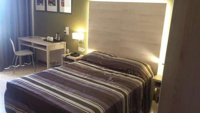 غرفة بسرير مزدوج أو سريرين منفصلين بإطلالة على المسبح، Il Palazzin Hotel 1/1