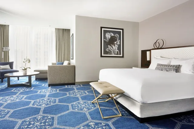 غرفة ديلوكس بسرير كينج، Fairmont El San Juan Hotel 1/2