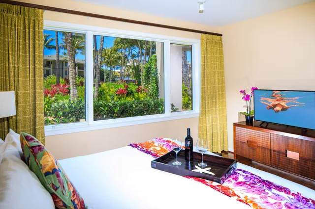فيلا ديلوكس بسرير كينج وسريرين كوين بإطلالة على الحديقة مع أريكة، Ocean Villas At Turtle Bay 8/10