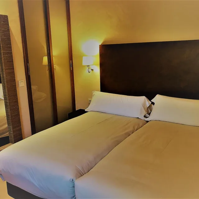 غرفة ثلاثية، Chillout Hotel Tres Mares 4/10