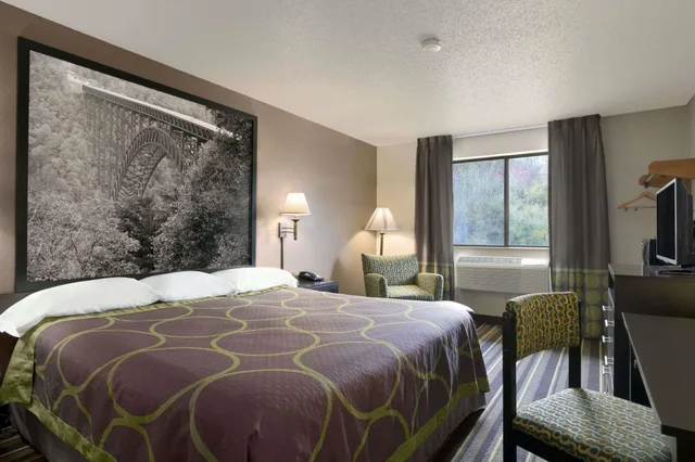 غرفة بسرير كوين لذوي الإعاقة، Super 8 by Wyndham Weston WV 1/4