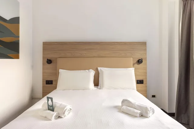 Standard, Queen Bed, B&B Hotel Pomezia Roma 2/7