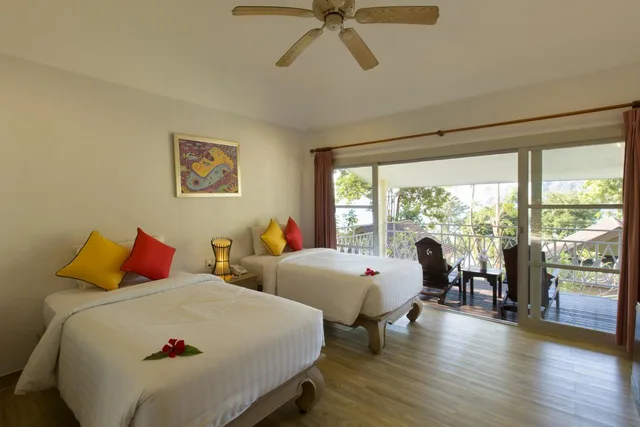 فيلا سوبيريور بسرير كوين، Bay View Resort Koh Phi Phi 6/10