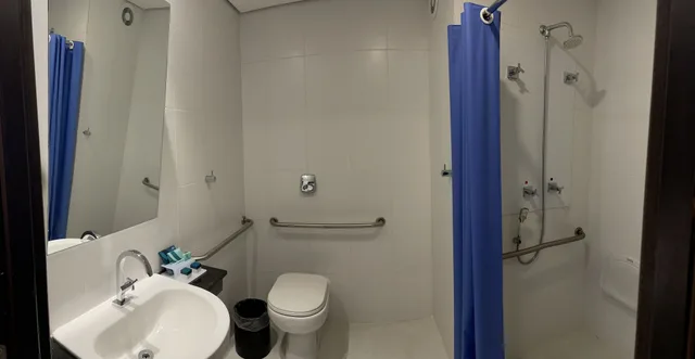 غرفة بسرير كوين، Ramada by Wyndham Manaus Torres Center 1/2