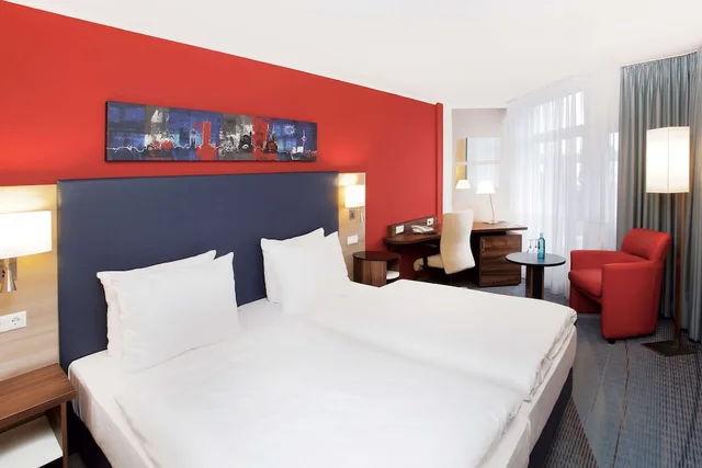 Superior, Twin Beds, H Hotel Koln Bruhl 3/10